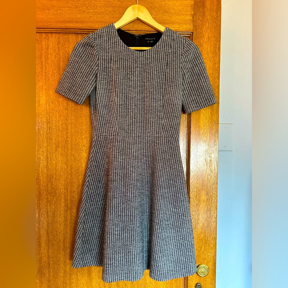 Theory wool & cotton dress. Warm, fully lined, A-line shape. Black and grey.